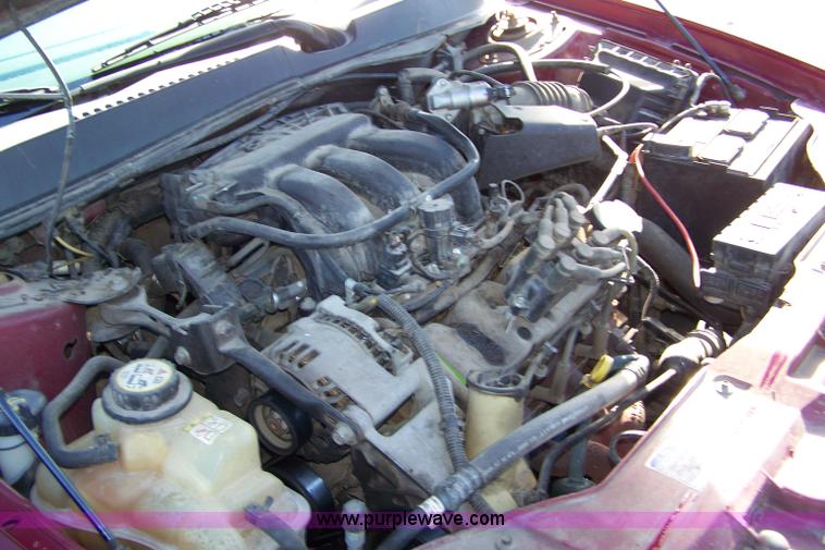 image for item 7000 2006 Ford Taurus SE