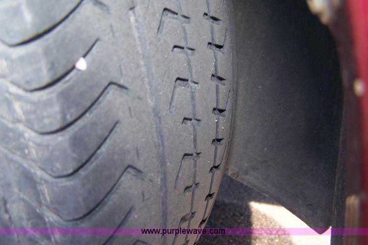 image for item 7000 2006 Ford Taurus SE