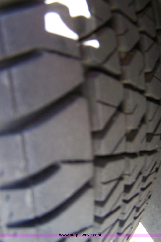 image for item 7001 2007 Ford Taurus SE