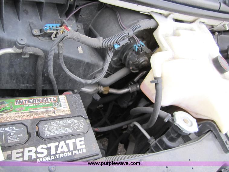 image for item 7523 2000 GMC Savana G2500 cargo van