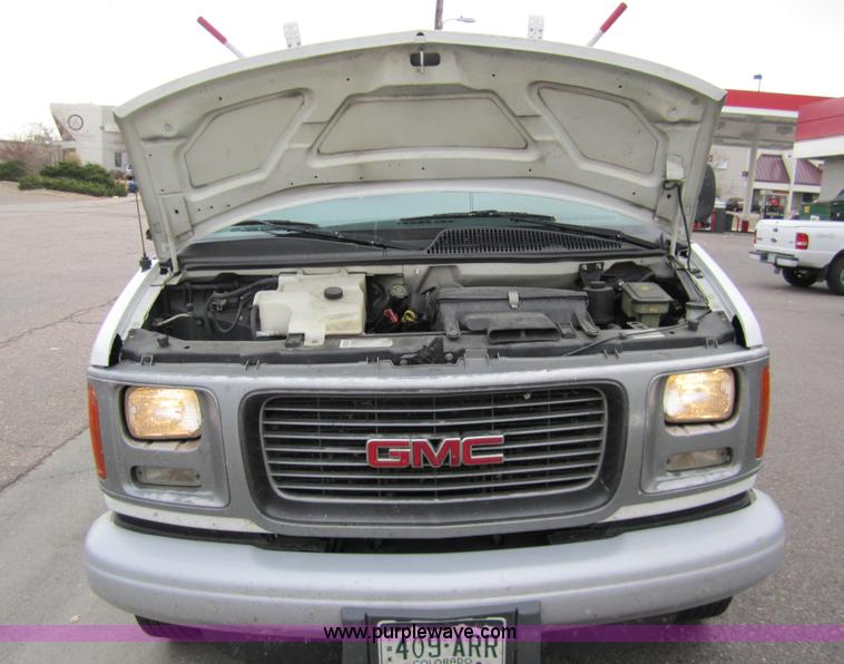 image for item 7523 2000 GMC Savana G2500 cargo van