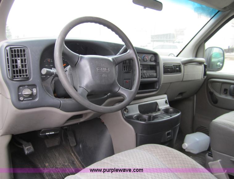 image for item 7523 2000 GMC Savana G2500 cargo van