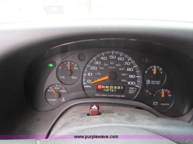 image for item 7523 2000 GMC Savana G2500 cargo van