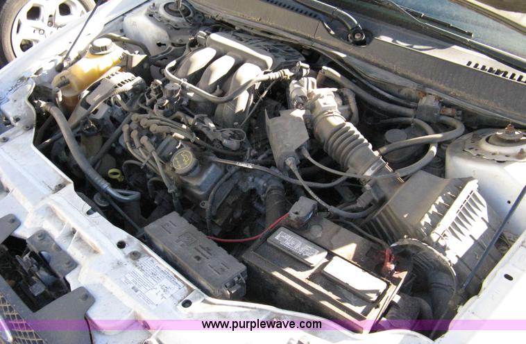 image for item 8085 2007 Ford Taurus SE