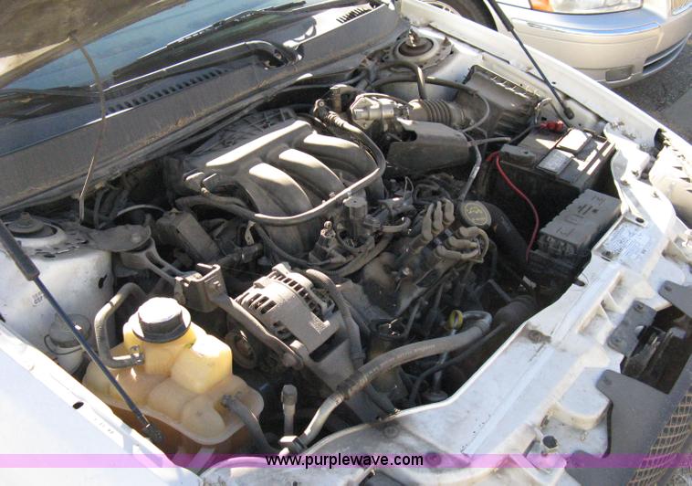 image for item 8085 2007 Ford Taurus SE