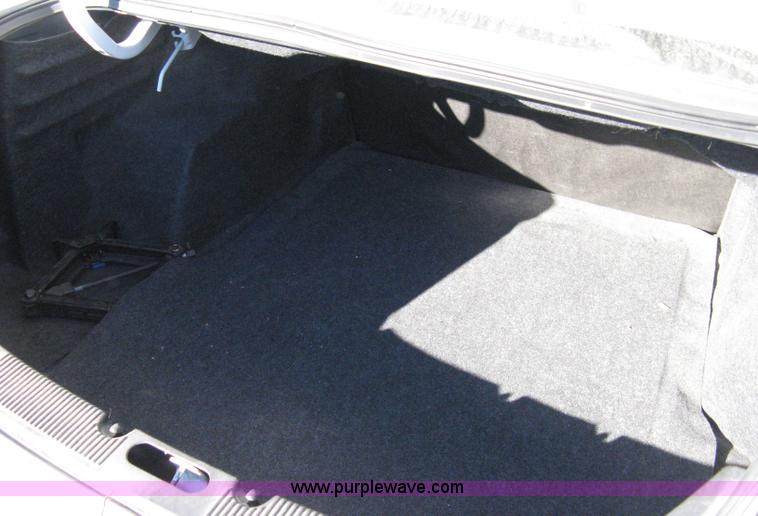 image for item 8085 2007 Ford Taurus SE