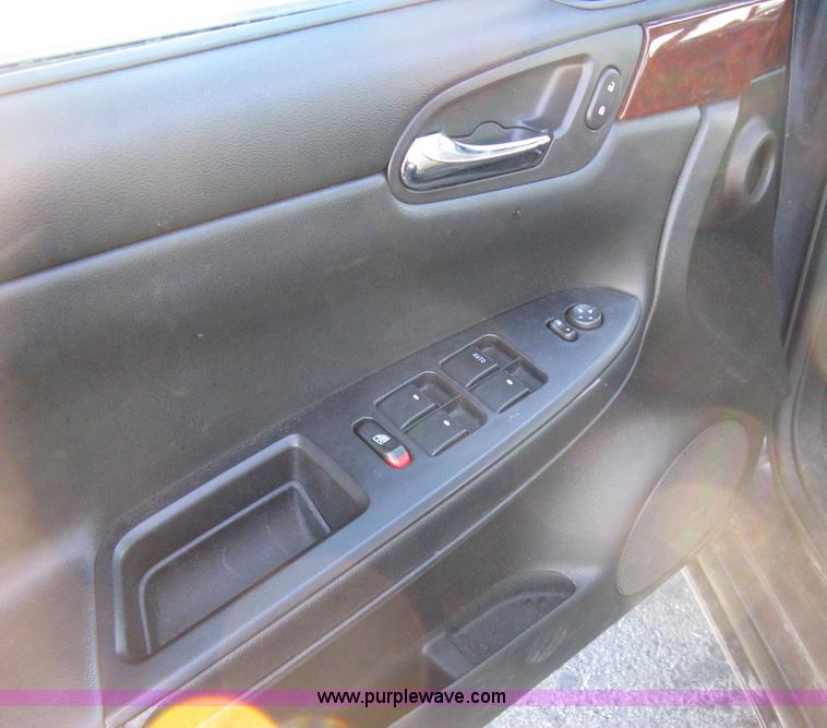 image for item 8086 2008 Chevrolet Impala LS