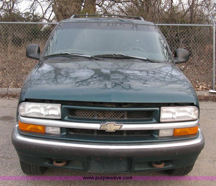image for item 8091 1998 Chevrolet Blazer