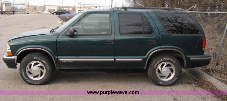 image for item 8091 1998 Chevrolet Blazer