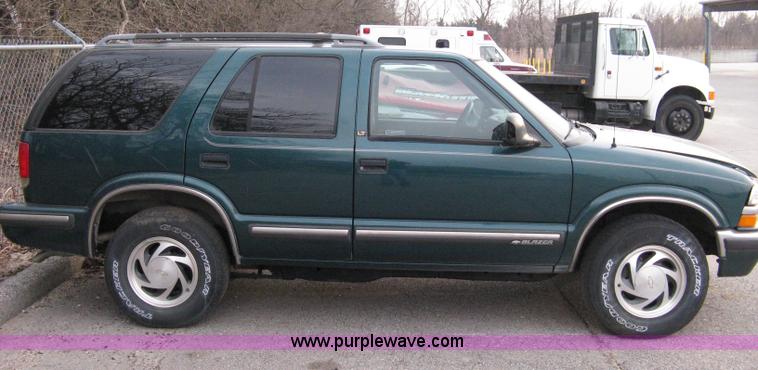 image for item 8091 1998 Chevrolet Blazer