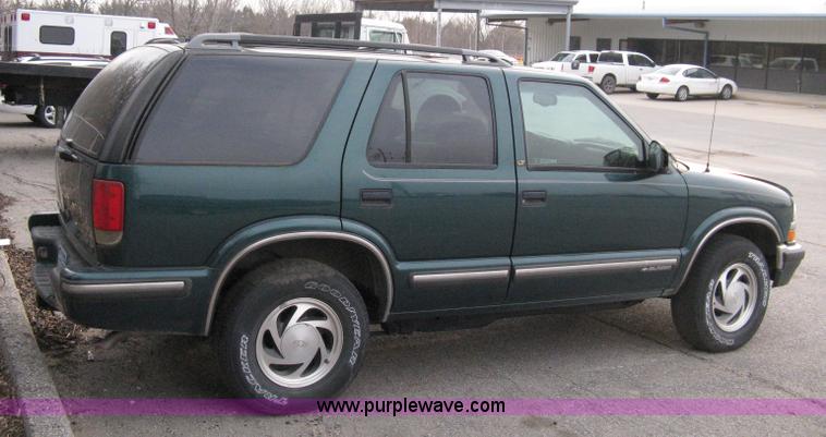 image for item 8091 1998 Chevrolet Blazer