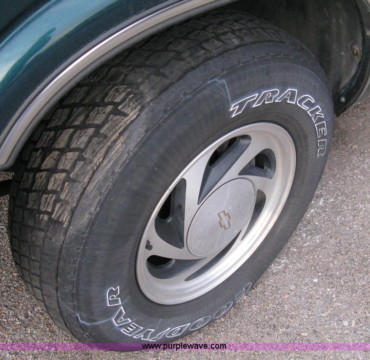 image for item 8091 1998 Chevrolet Blazer