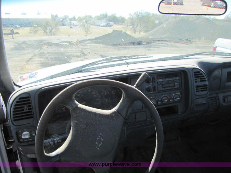 image for item 8249 1997 Chevrolet K2500 cab and chassis