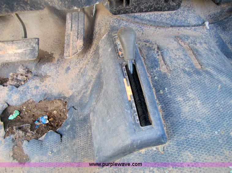 image for item 8249 1997 Chevrolet K2500 cab and chassis