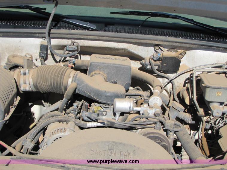 image for item 8249 1997 Chevrolet K2500 cab and chassis