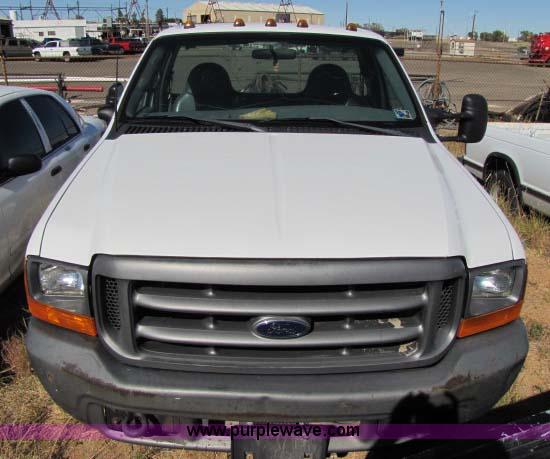 image for item 8254 1999 Ford F350 Super Duty cab and chassis