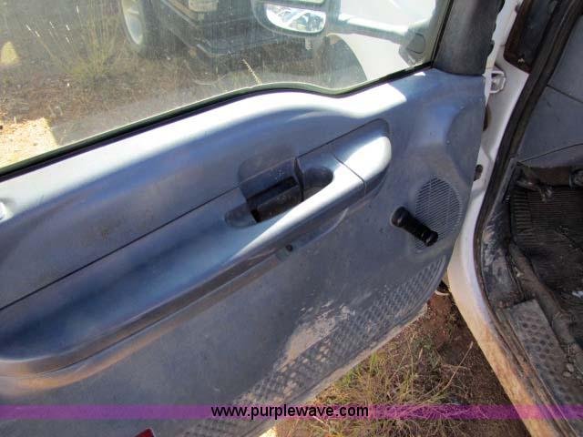 image for item 8254 1999 Ford F350 Super Duty cab and chassis