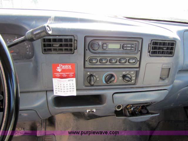 image for item 8254 1999 Ford F350 Super Duty cab and chassis