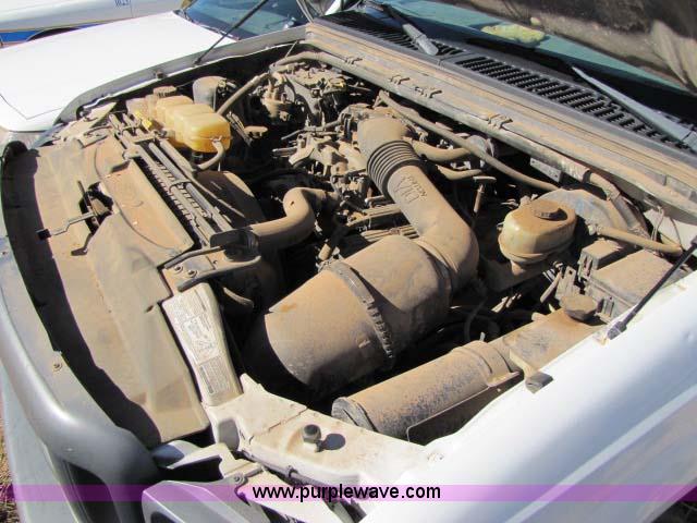 image for item 8254 1999 Ford F350 Super Duty cab and chassis