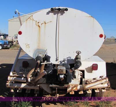 image for item 8256 1979 Ford 8000 water truck