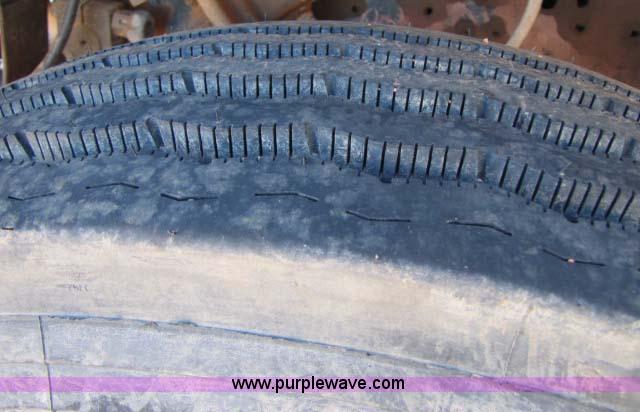 image for item 8256 1979 Ford 8000 water truck