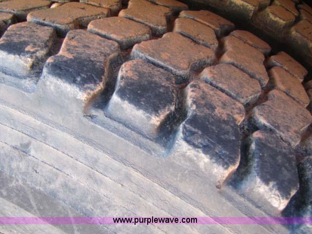 image for item 8256 1979 Ford 8000 water truck