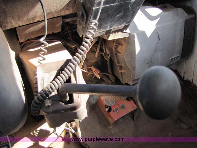 image for item 8256 1979 Ford 8000 water truck