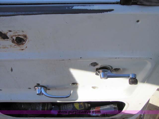 image for item 8256 1979 Ford 8000 water truck