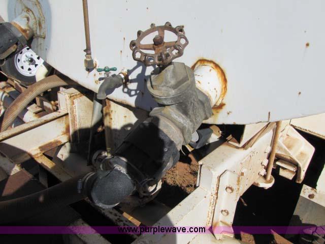 image for item 8256 1979 Ford 8000 water truck