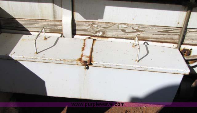 image for item 8256 1979 Ford 8000 water truck