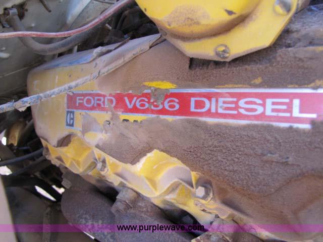 image for item 8256 1979 Ford 8000 water truck