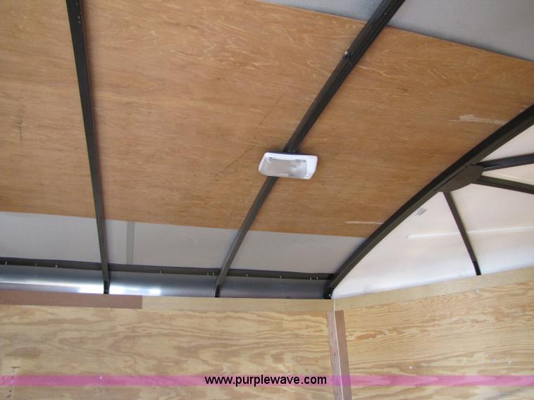 image for item 8340 2009 Tailwind 27' trailer