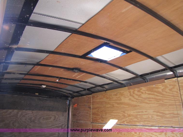 image for item 8340 2009 Tailwind 27' trailer