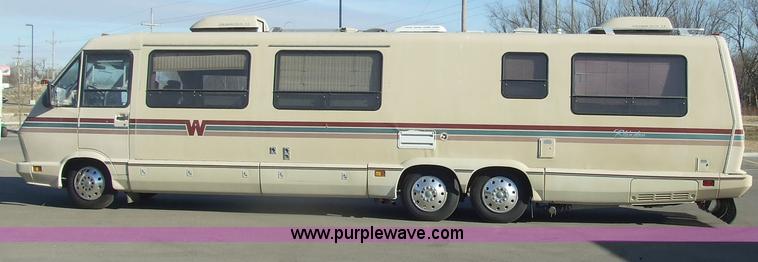 image for item 2360 1987 Chevrolet Elandan 33' Winnebago