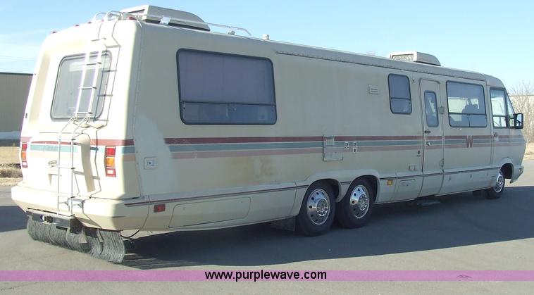 image for item 2360 1987 Chevrolet Elandan 33' Winnebago