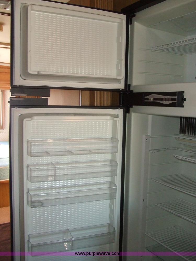 image for item 2360 1987 Chevrolet Elandan 33' Winnebago