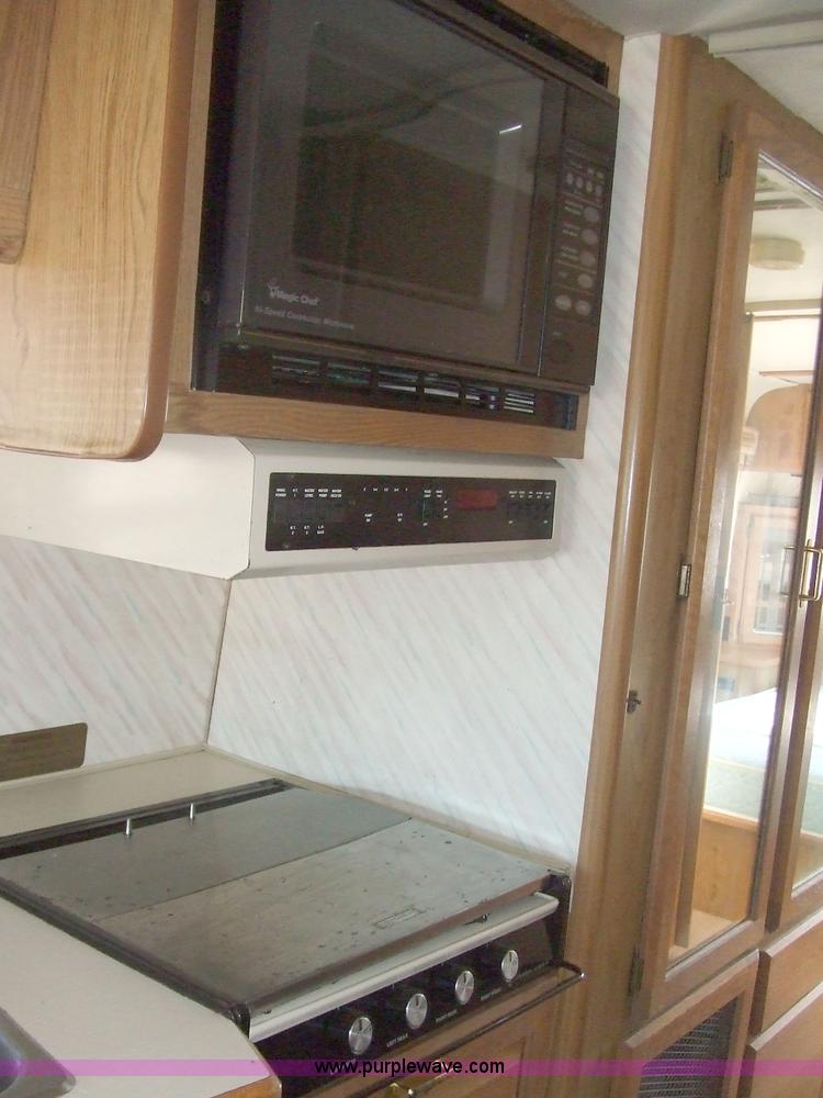 image for item 2360 1987 Chevrolet Elandan 33' Winnebago