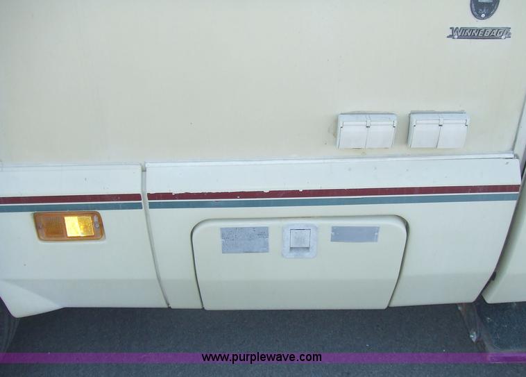 image for item 2360 1987 Chevrolet Elandan 33' Winnebago