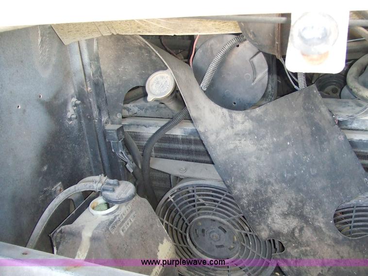 image for item 2360 1987 Chevrolet Elandan 33' Winnebago