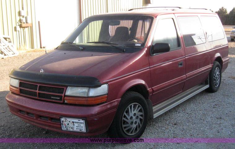 image for item 3149 1994 Dodge Grand Caravan SE
