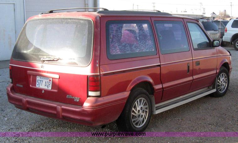 image for item 3149 1994 Dodge Grand Caravan SE