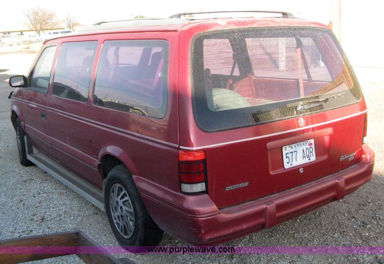 image for item 3149 1994 Dodge Grand Caravan SE