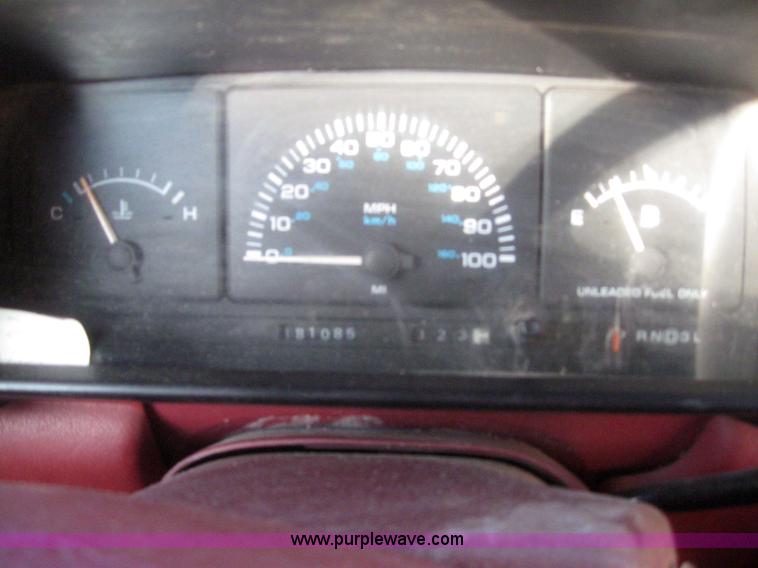 image for item 3149 1994 Dodge Grand Caravan SE