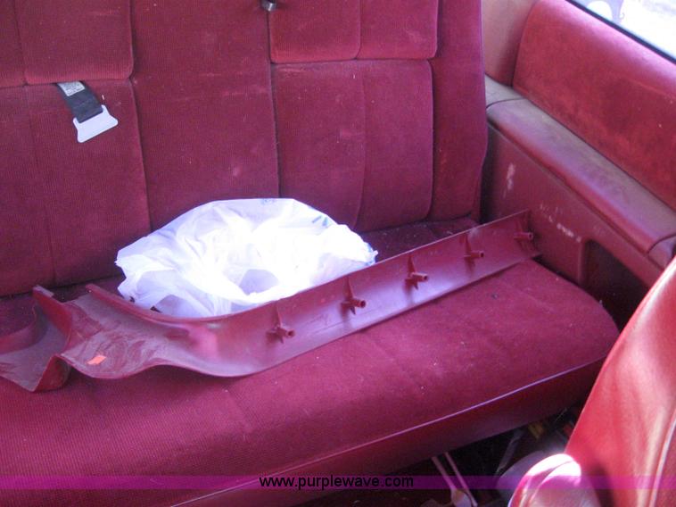 image for item 3149 1994 Dodge Grand Caravan SE