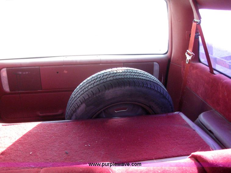 image for item 3149 1994 Dodge Grand Caravan SE