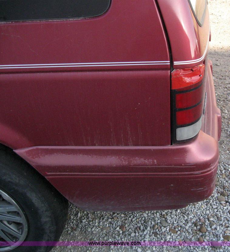 image for item 3149 1994 Dodge Grand Caravan SE