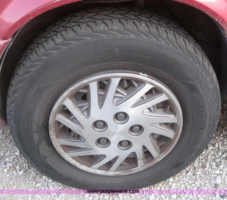 image for item 3149 1994 Dodge Grand Caravan SE