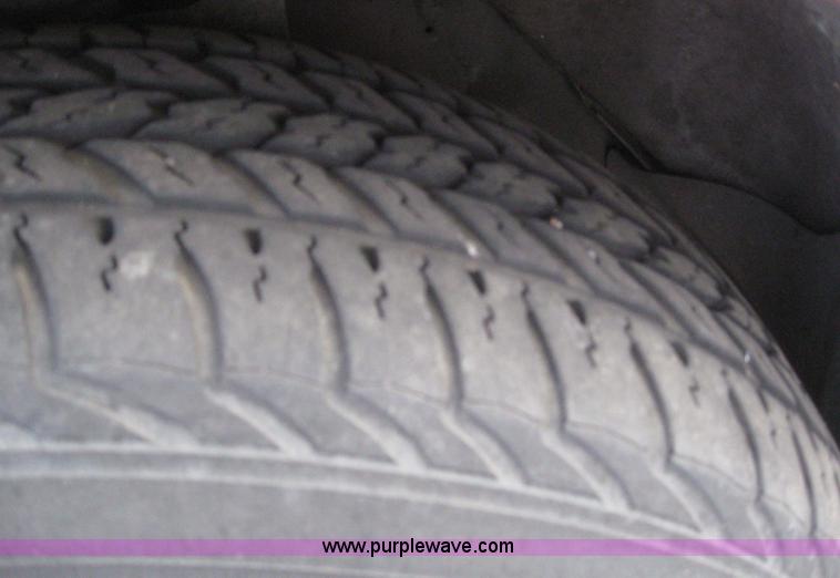 image for item 3149 1994 Dodge Grand Caravan SE