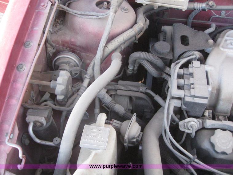 image for item 3149 1994 Dodge Grand Caravan SE