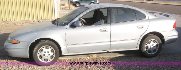 image for item 3150 2000 Oldsmobile Alero GL